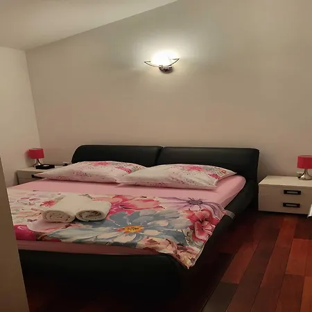 Analena - Two Bedroom 2 Sibenik