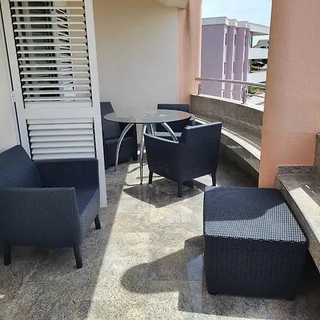 Analena - Two Bedroom 2 Apartment *