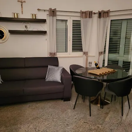 Analena - Two Bedroom 2 *